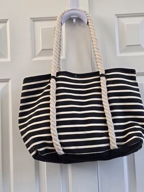 No Boundaries Black & White Striped Rope-Handle Tote